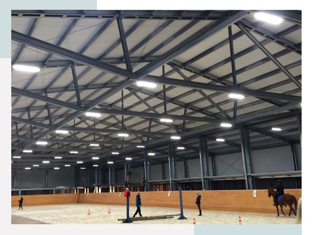 Строительство конных манежей от 622 руб в Артем